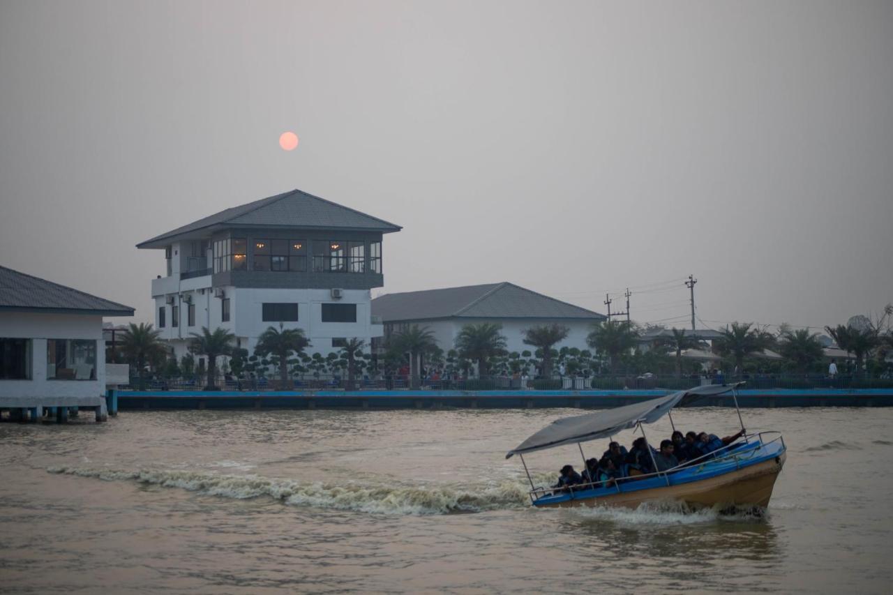 Lumbini Palace Resort Buitenkant foto